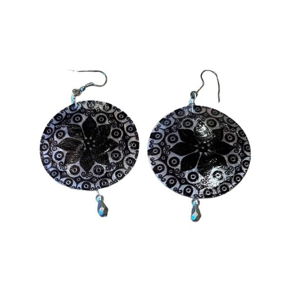 Capace Capiz Shell Vintage Earrings Pierce Drop Dangle Mandala White Black - Picture 1 of 5
